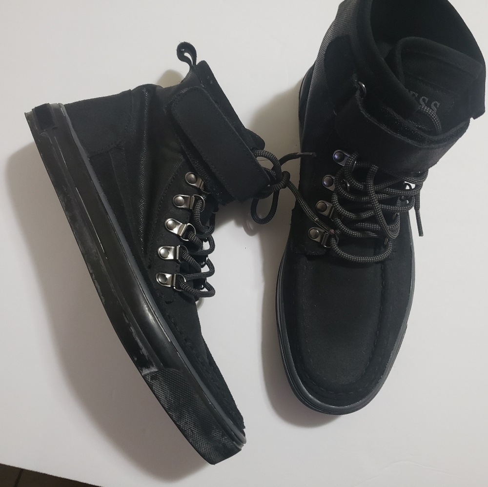 GUEES GMYAN For Men shoes Size 9
